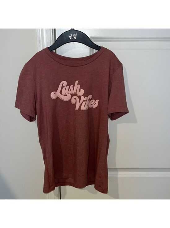 Tops - LASH VIBES TEE 😍